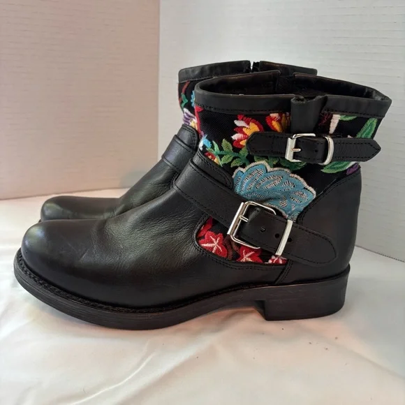 New Leather Floral Embroidered Flower Black Ankle Boots Italy - Picture 1 of 8